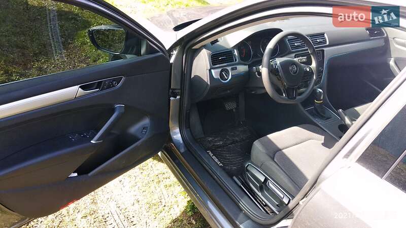 Седан Volkswagen Passat 2015 в Богуславі