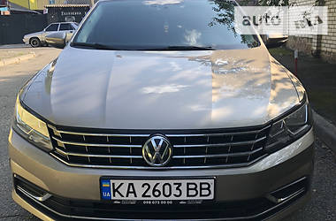 Седан Volkswagen Passat 2016 в Киеве