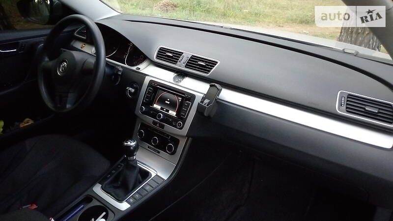 Універсал Volkswagen Passat 2011 в Києві фото 33 Універсал Volkswagen Passat 2011 в Києві