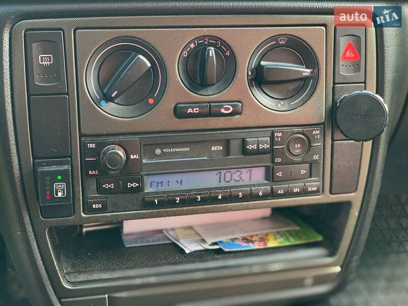 Універсал Volkswagen Passat 1999 в Олександрії