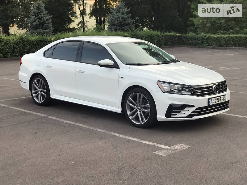 Седан Volkswagen Passat 2018 в Каменском