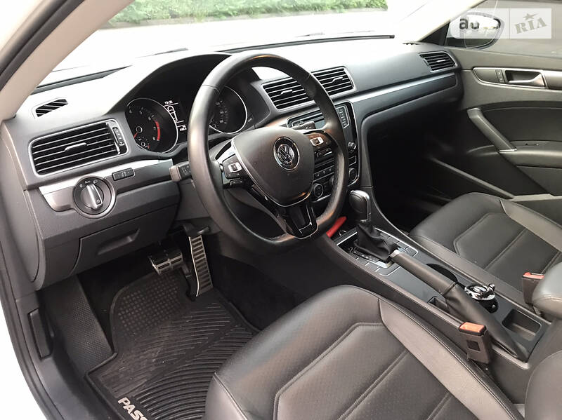 Седан Volkswagen Passat 2018 в Каменском