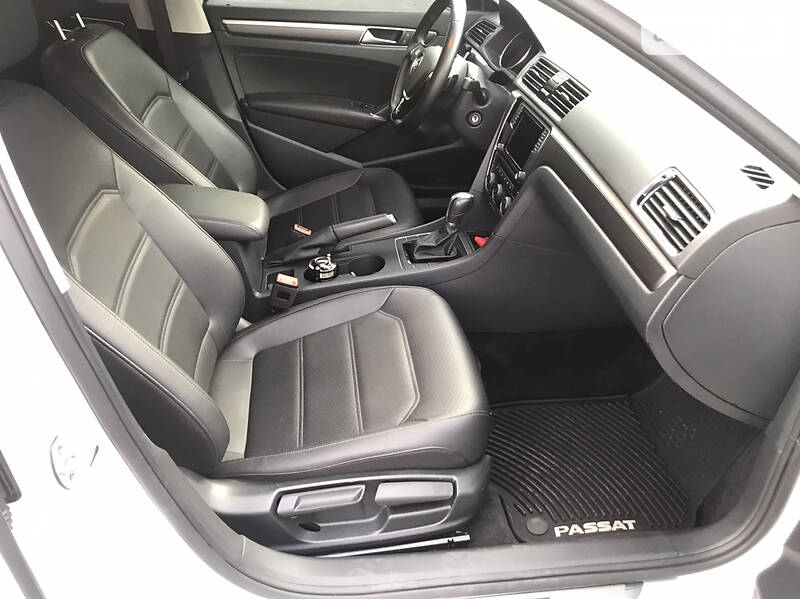 Седан Volkswagen Passat 2018 в Каменском
