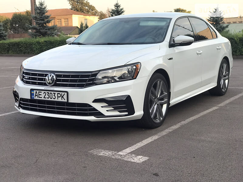 Седан Volkswagen Passat 2018 в Каменском