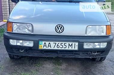 Седан Volkswagen Passat 1990 в Маньківці