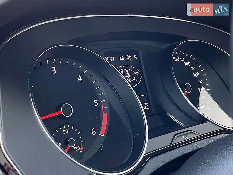 Универсал Volkswagen Passat 2017 в Сарнах