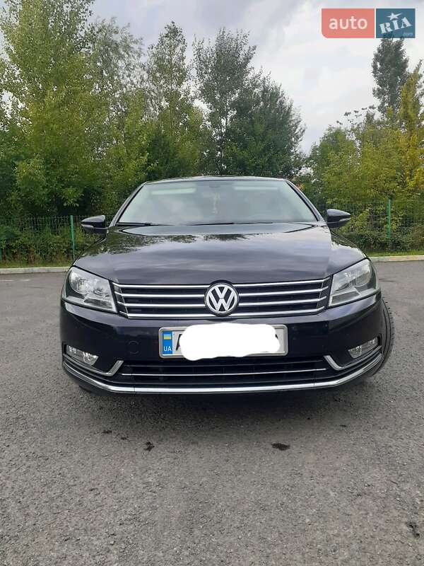 Седан Volkswagen Passat 2013 в Ужгороде фото 4 Седан Volkswagen Passat 2013 в Ужгороде