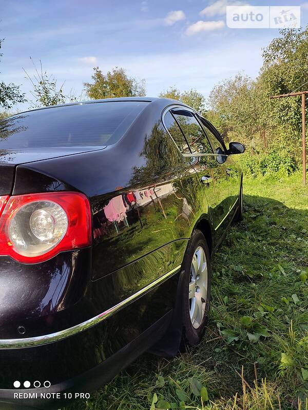 Седан Volkswagen Passat 2006 в Рогатине