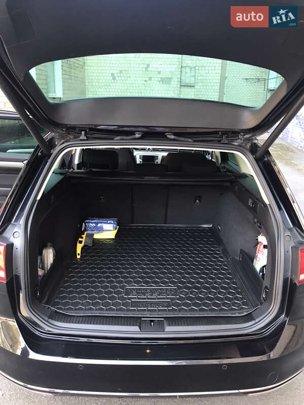 Универсал Volkswagen Passat 2017 в Хмельницком