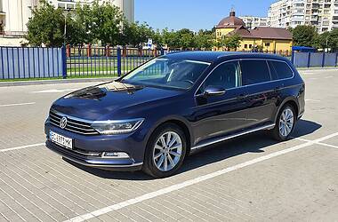 Універсал Volkswagen Passat 2015 в Львові