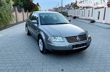 Седан Volkswagen Passat 2002 в Хмельницком