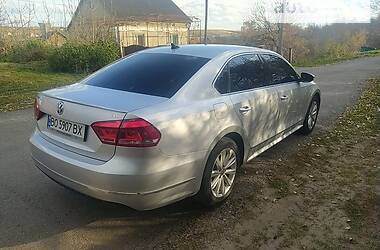 Седан Volkswagen Passat 2012 в Тернополе