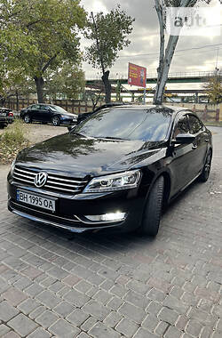 Седан Volkswagen Passat 2012 в Одесі