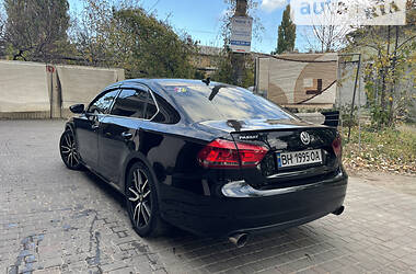 Седан Volkswagen Passat 2012 в Одесі