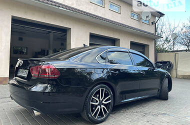 Седан Volkswagen Passat 2012 в Одесі