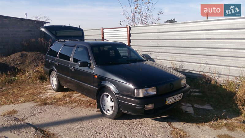 Универсал Volkswagen Passat 1992 в Бродах
