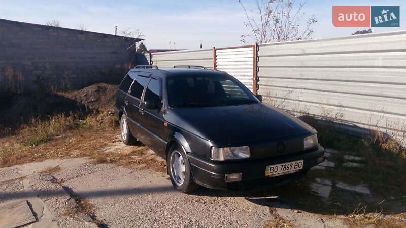 Универсал Volkswagen Passat 1992 в Бродах