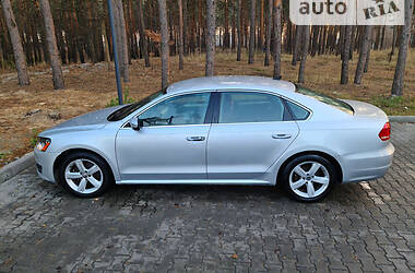 Седан Volkswagen Passat 2013 в Буче