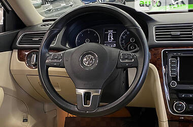 Седан Volkswagen Passat 2013 в Одессе