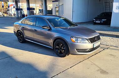 Седан Volkswagen Passat 2012 в Виннице