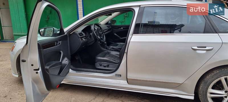 Седан Volkswagen Passat 2014 в Киеве
