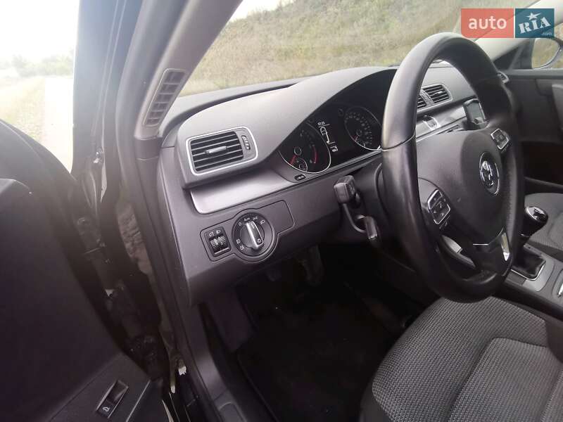 Универсал Volkswagen Passat 2012 в Хмельницком