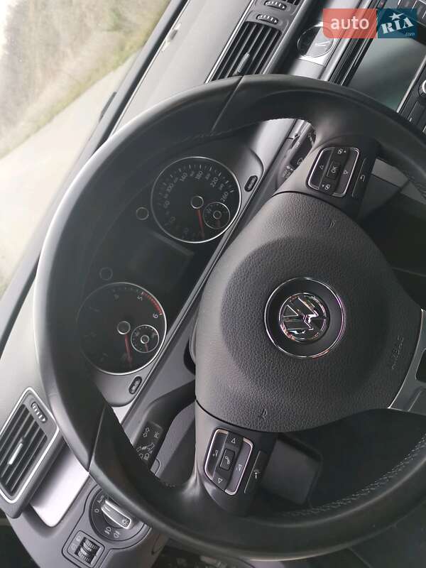 Универсал Volkswagen Passat 2012 в Хмельницком