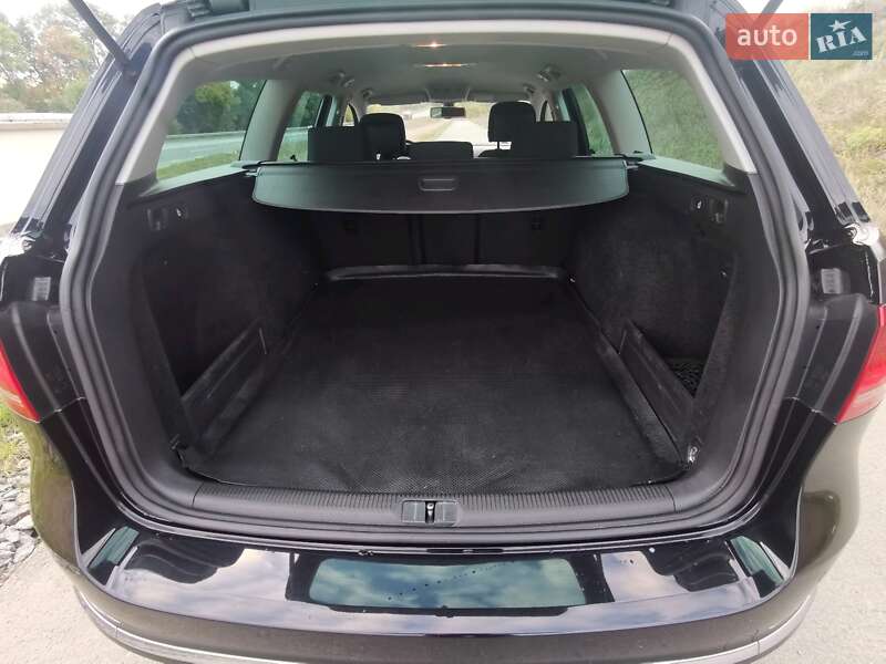 Универсал Volkswagen Passat 2012 в Хмельницком