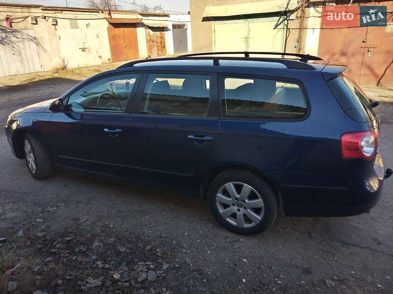 Универсал Volkswagen Passat 2005 в Измаиле