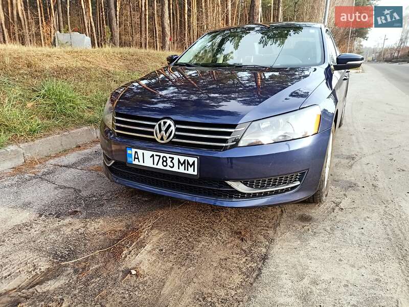 Седан Volkswagen Passat 2013 в Києві