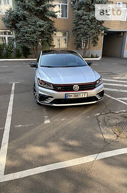 Седан Volkswagen Passat 2018 в Одессе