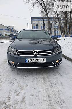 Универсал Volkswagen Passat 2011 в Тернополе