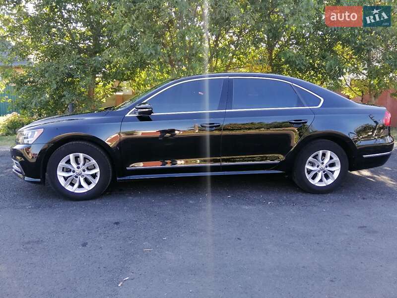 Седан Volkswagen Passat 2016 в Черкассах