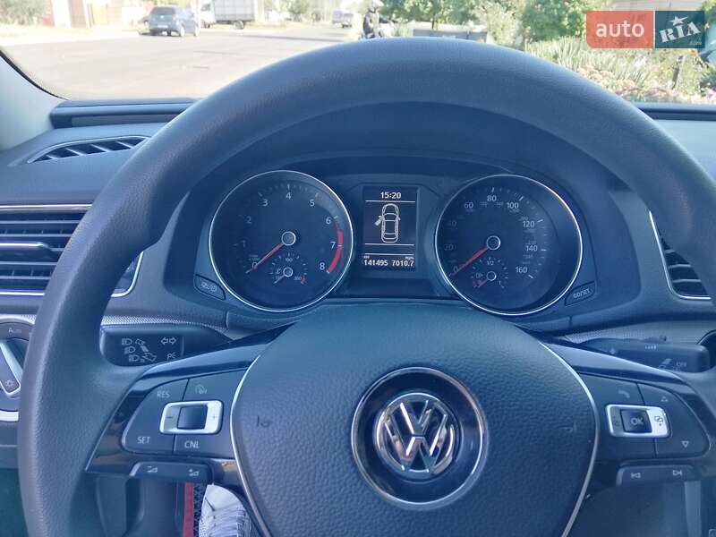 Седан Volkswagen Passat 2016 в Черкассах