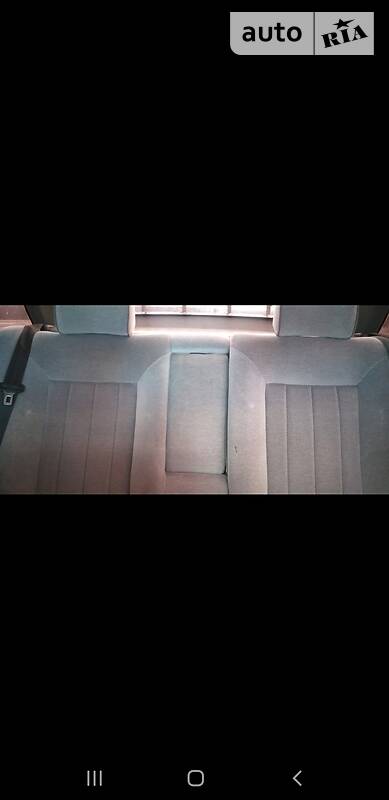 Седан Volkswagen Passat 1989 в Кельменцях