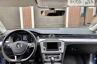 Универсал Volkswagen Passat 2015 в Днепре