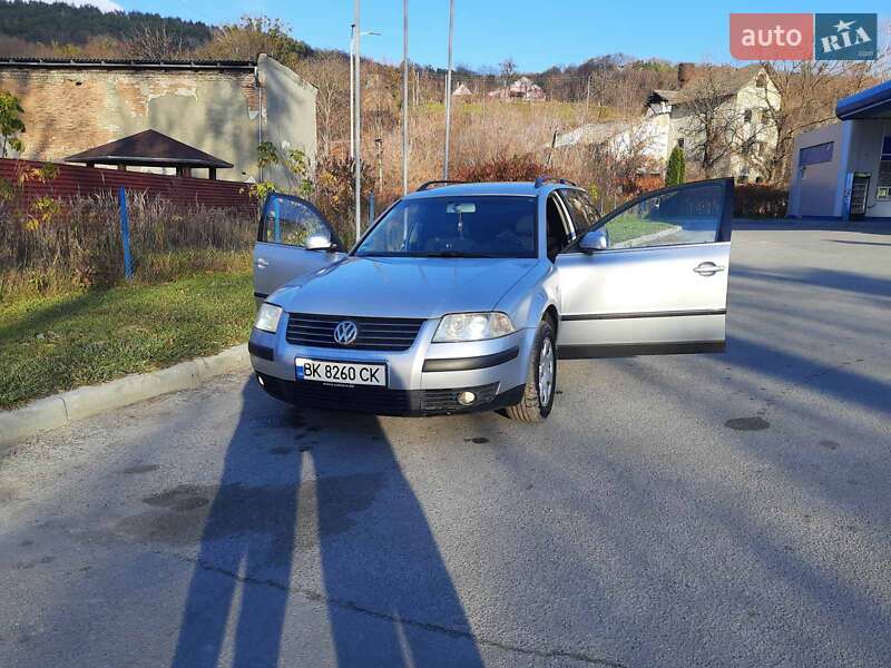 Универсал Volkswagen Passat 2001 в 