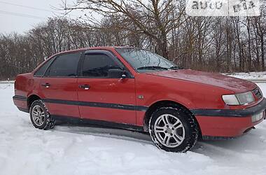 Седан Volkswagen Passat 1995 в Бучаче