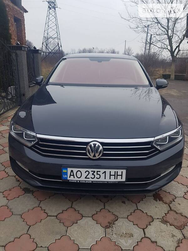 Седан Volkswagen Passat 2015 в Виноградове