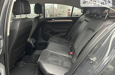 Седан Volkswagen Passat 2016 в 
