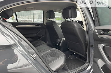 Седан Volkswagen Passat 2016 в 
