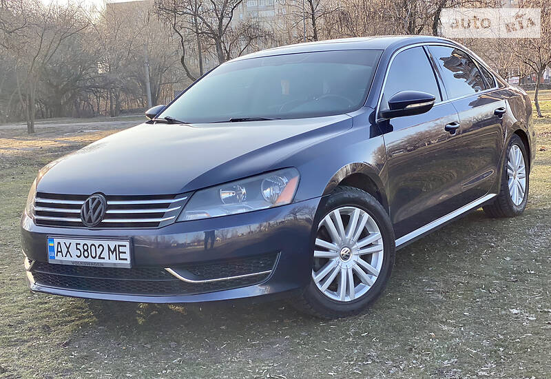 Седан Volkswagen Passat 2012 в Днепре