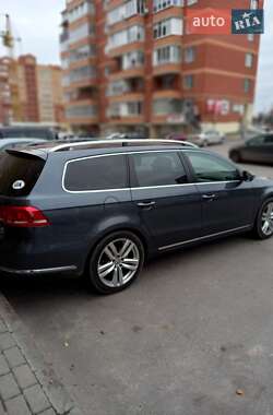 Універсал Volkswagen Passat 2012 в 