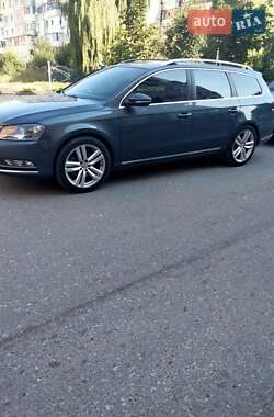 Універсал Volkswagen Passat 2012 в 