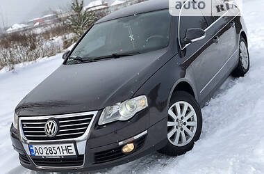 Седан Volkswagen Passat 2005 в Хусте