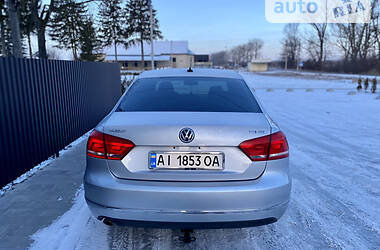 Седан Volkswagen Passat 2012 в Тернополе