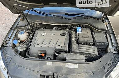 Универсал Volkswagen Passat 2012 в 