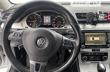 Универсал Volkswagen Passat 2011 в Тячеве
