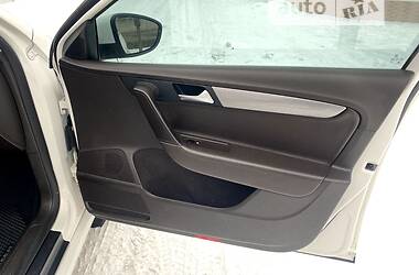Универсал Volkswagen Passat 2012 в 