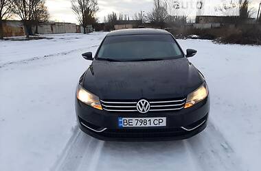 Седан Volkswagen Passat 2012 в Ивано-Франковске